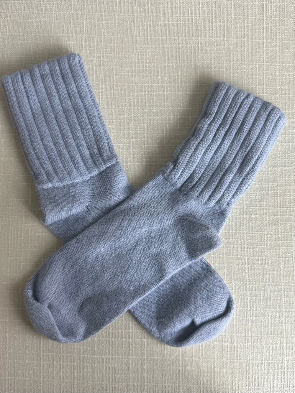 ALO Yoga Unisex Half-Crew Scrunch Sock - never worn